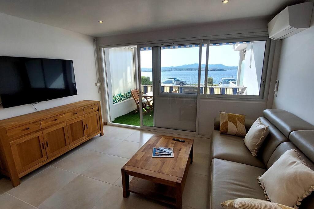 Front De Mer - Emplacement Prise Au Calme - T2 Moderne Et Entierement Climatise - Tout A Pieds Sanary-sur-Mer Exterior foto